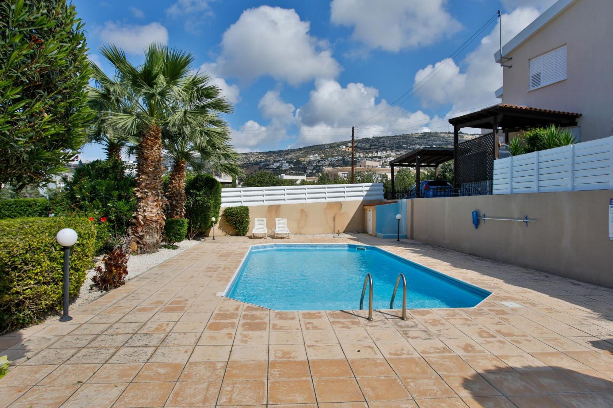 The Marilouize Apartment Peyia Exterior photo